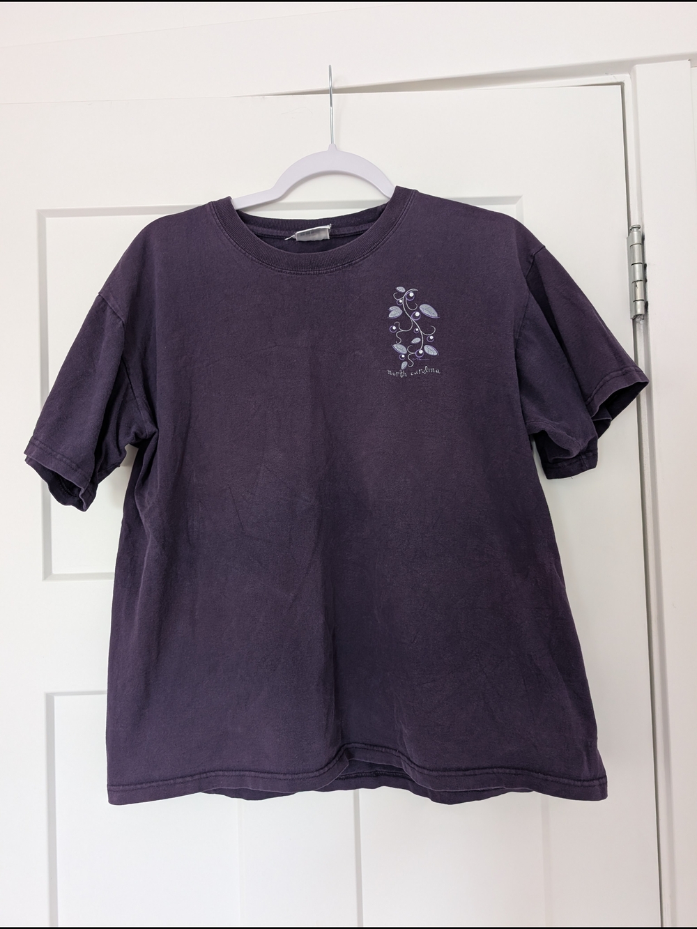 North Carolina Short Sleeve Tee in Purple with Small Floral Graphic Size Large